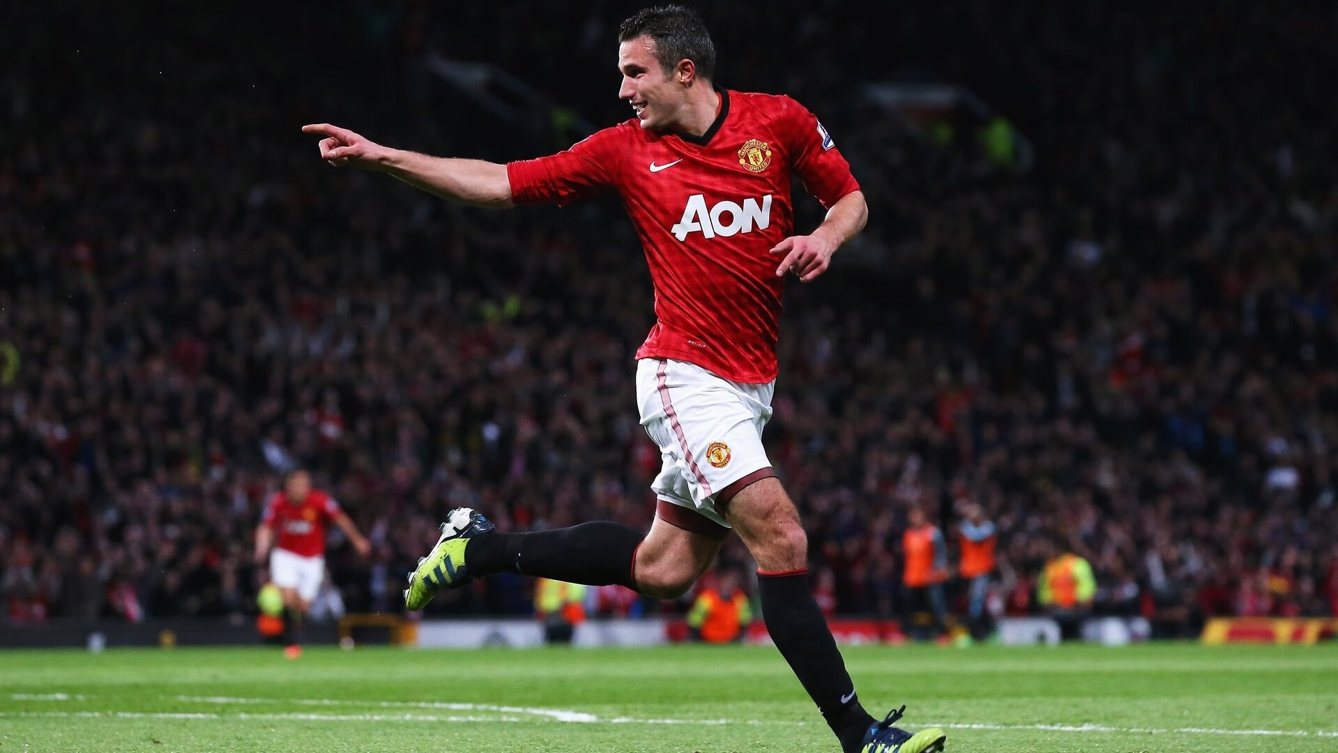 哈兰德火力全开，连续10场破门斩获英超金靴，哈兰德德甲